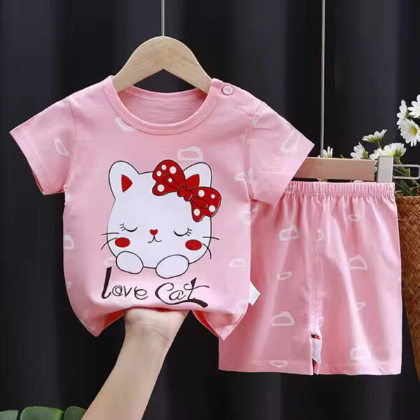 Exclusive Baby printed T-Shirt and pant set