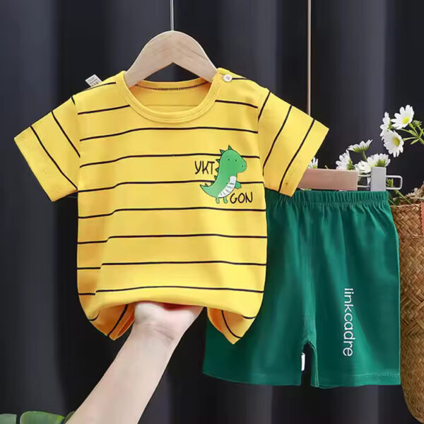 Exclusive Baby printed T-Shirt and pant set
