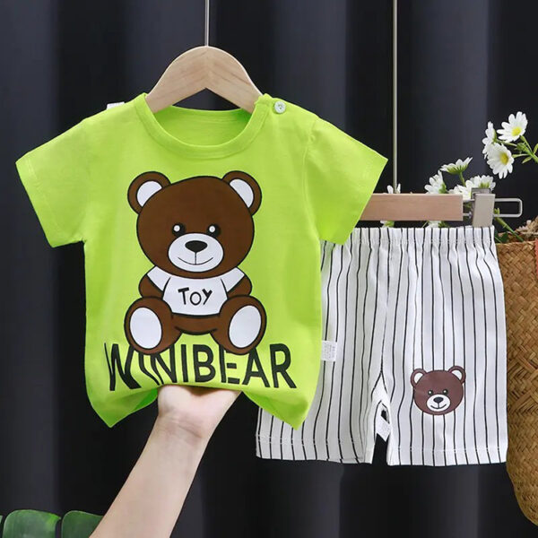 Exclusive Baby printed T-Shirt and pant set